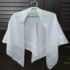Lazy-loaded Haji Romal - White